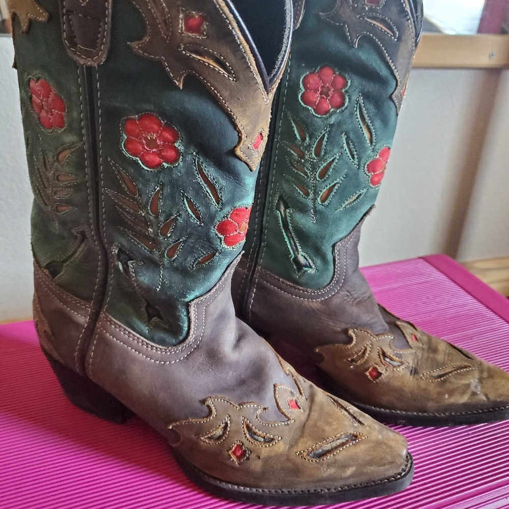 Awesome Laredo boots